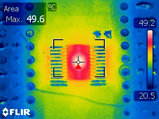  PW 封装在 10MHz、5V 电源、8 个通道切换（每个通道 56pF 负载）下运行的热感图像