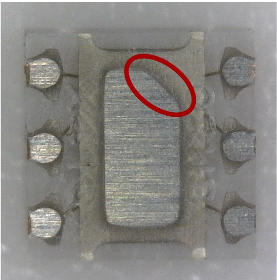 OPT4001-Q1 引脚 1 的识别特性